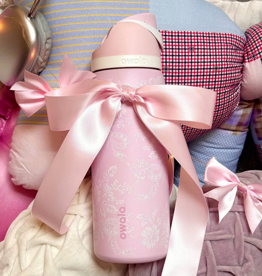 Owala UO Exclusive FreeSip 32 oz Water Bottle -Ribbon Toile